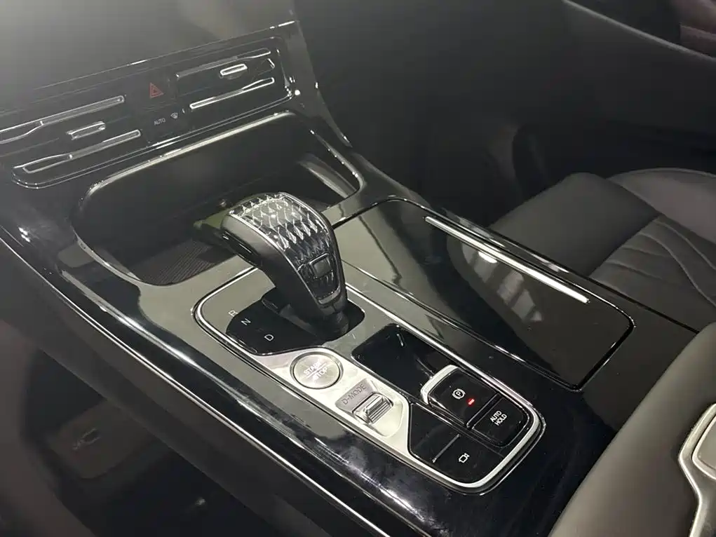 GAC Motor Trumpchi M8 — фото 13