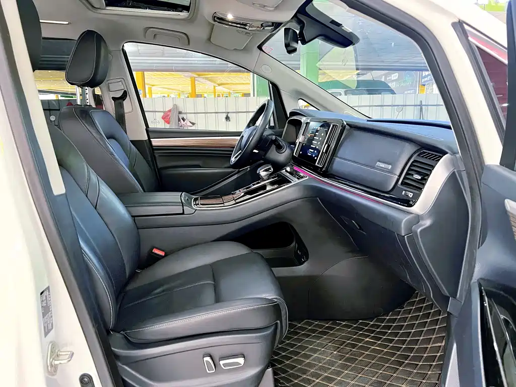 GAC Motor Trumpchi M8 — фото 8