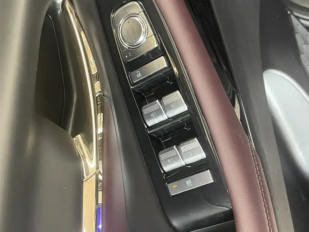 GAC Motor Trumpchi M8 — фото 19