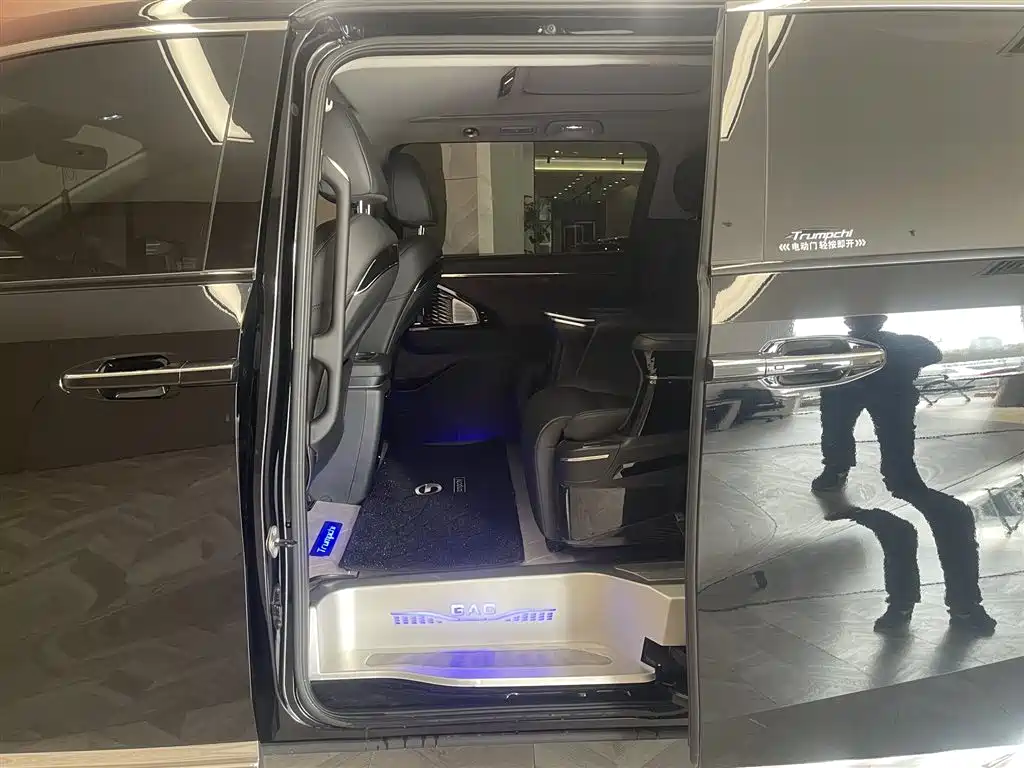 GAC Motor Trumpchi M8 — фото 24