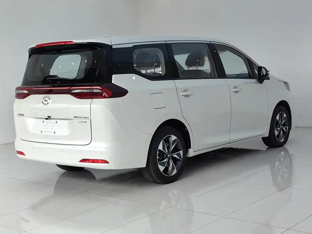 GAC Motor Trumpchi M6 — фото 6
