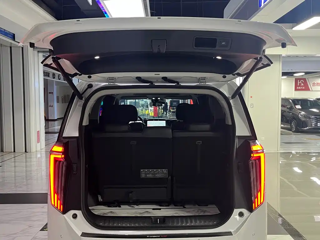 GAC Motor Trumpchi M8 — фото 23
