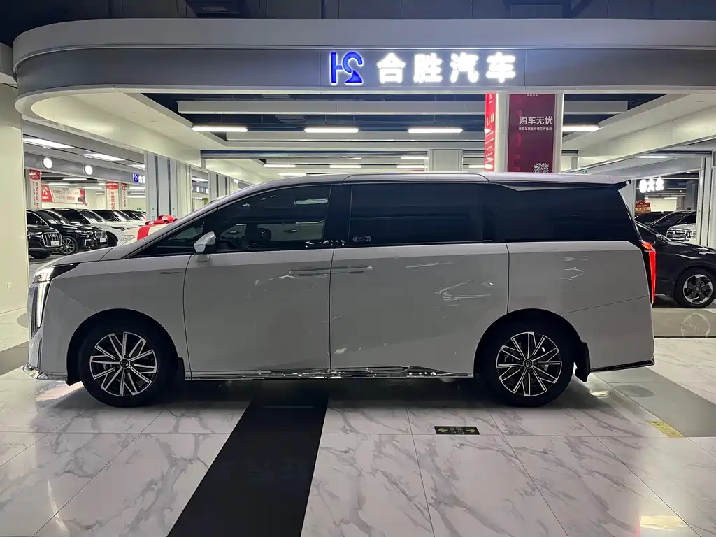 GAC Motor Trumpchi M8 — фото 5