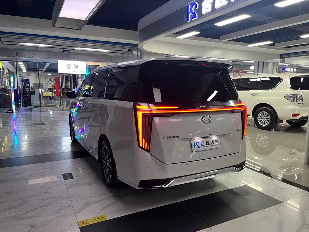 GAC Motor Trumpchi M8 — фото 9