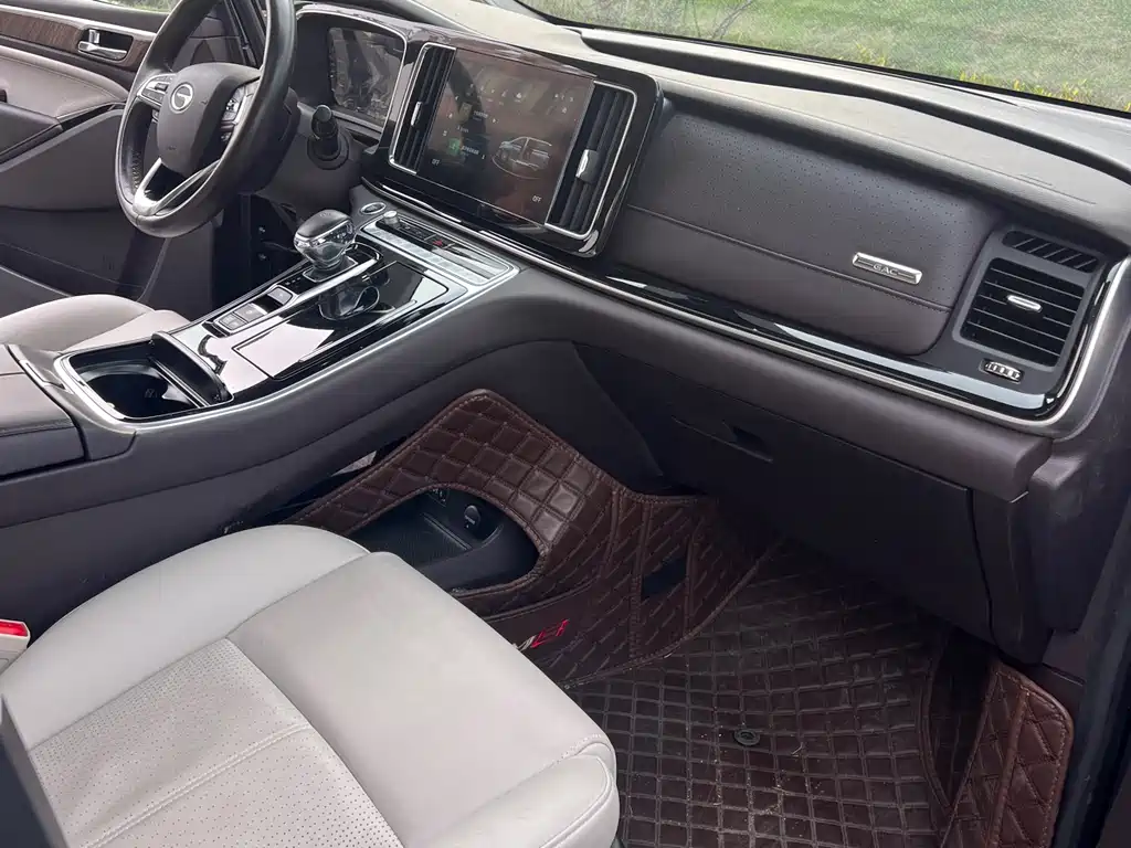 GAC Motor Trumpchi M8 — фото 10