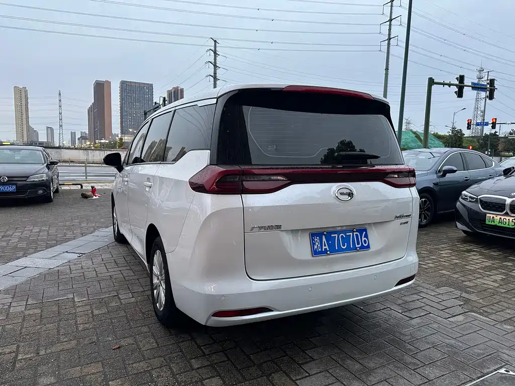GAC Motor Trumpchi M6 — фото 5