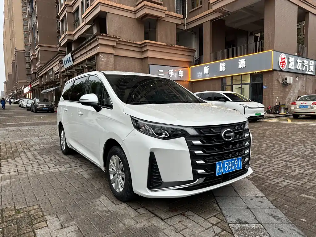 GAC Motor Trumpchi M6 — фото 3