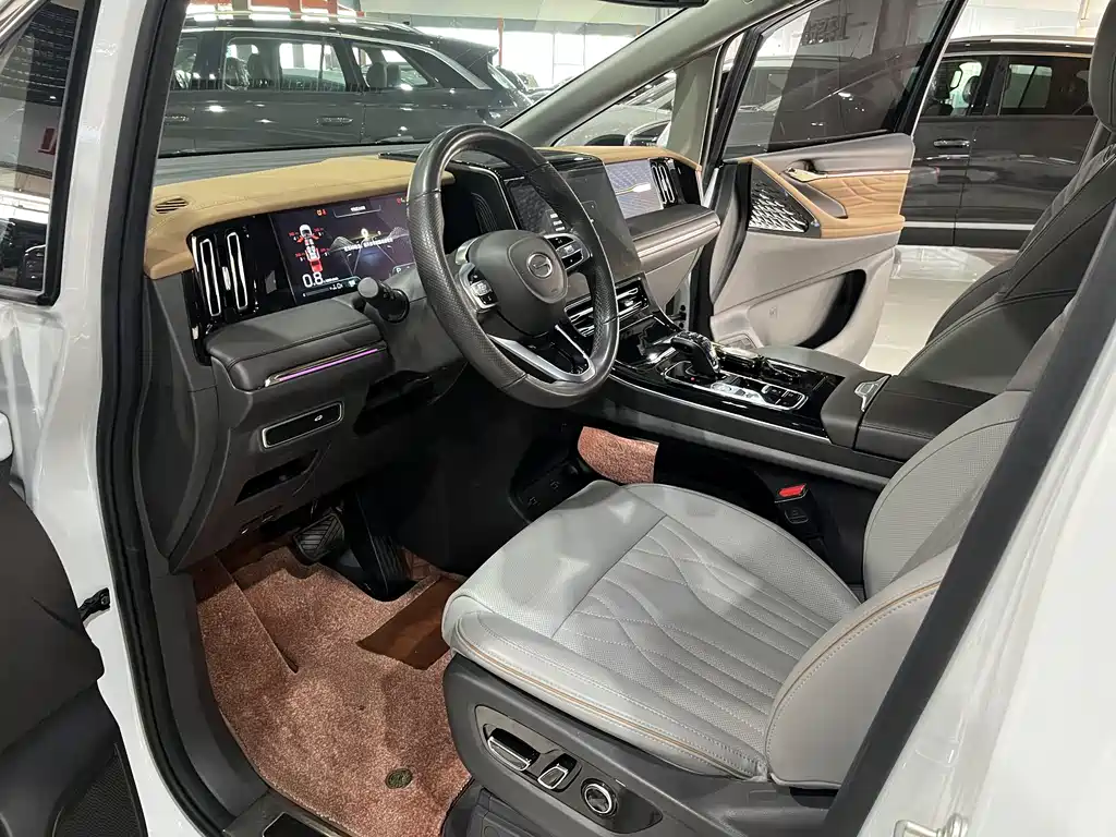GAC Motor Trumpchi M8 — фото 4