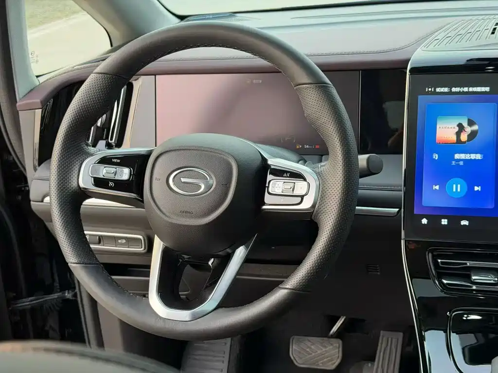 GAC Motor Trumpchi M8 — фото 17