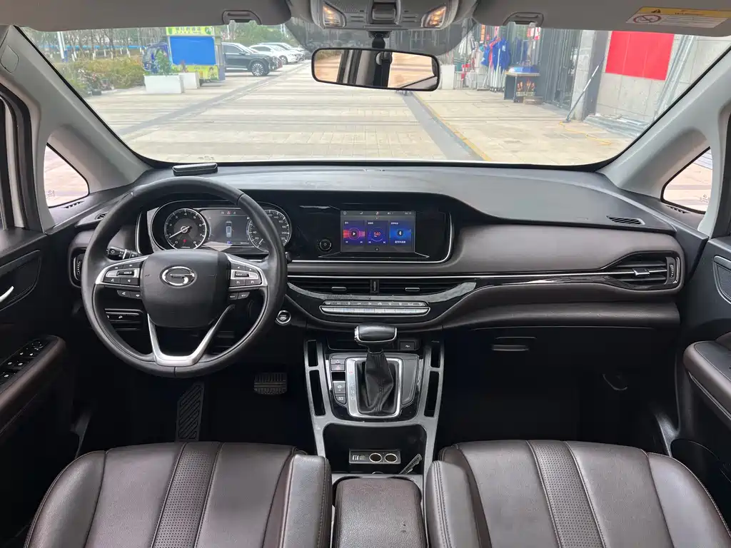 GAC Motor Trumpchi M6 — фото 8