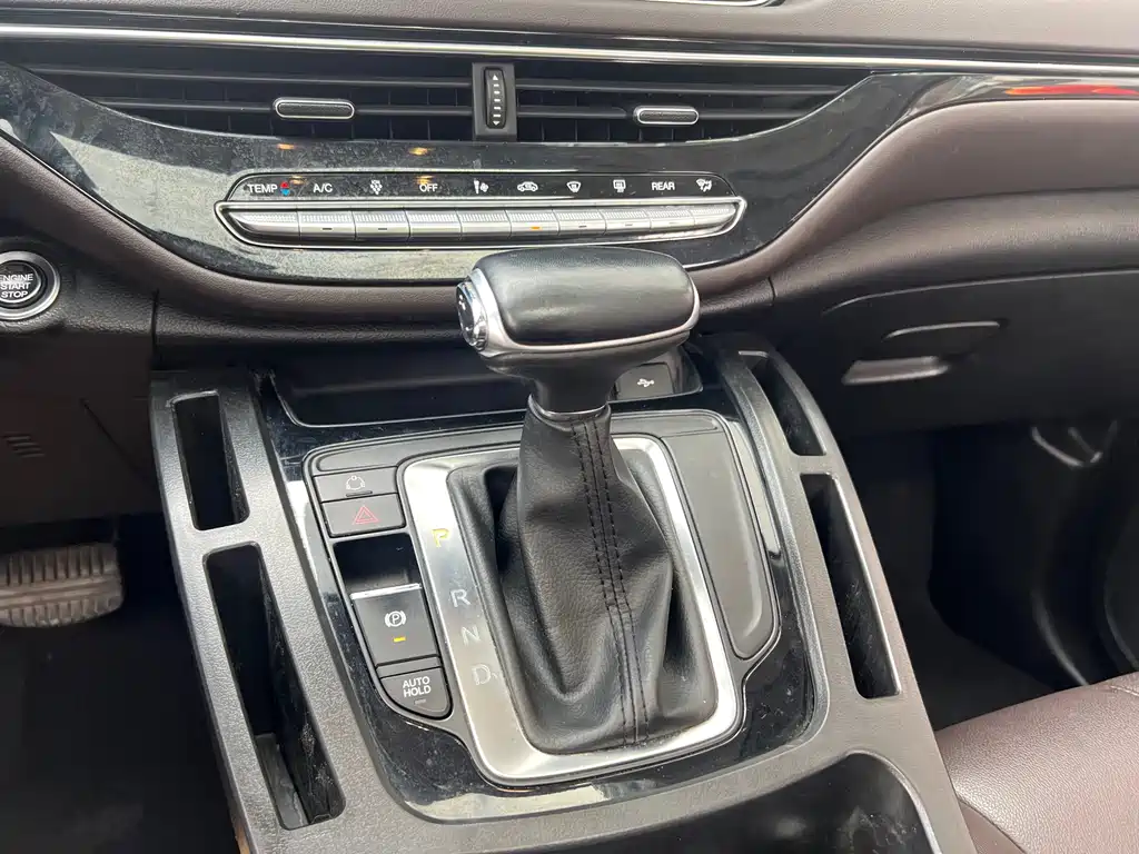 GAC Motor Trumpchi M6 — фото 10