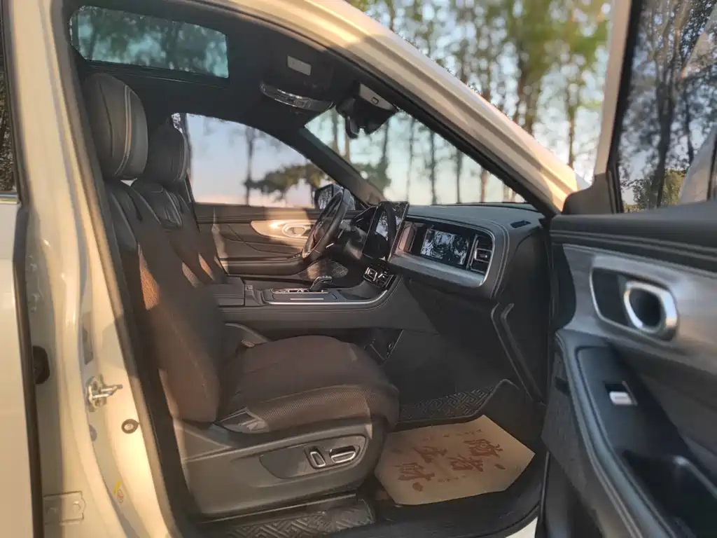 GAC Motor Trumpchi GS8 — фото 11