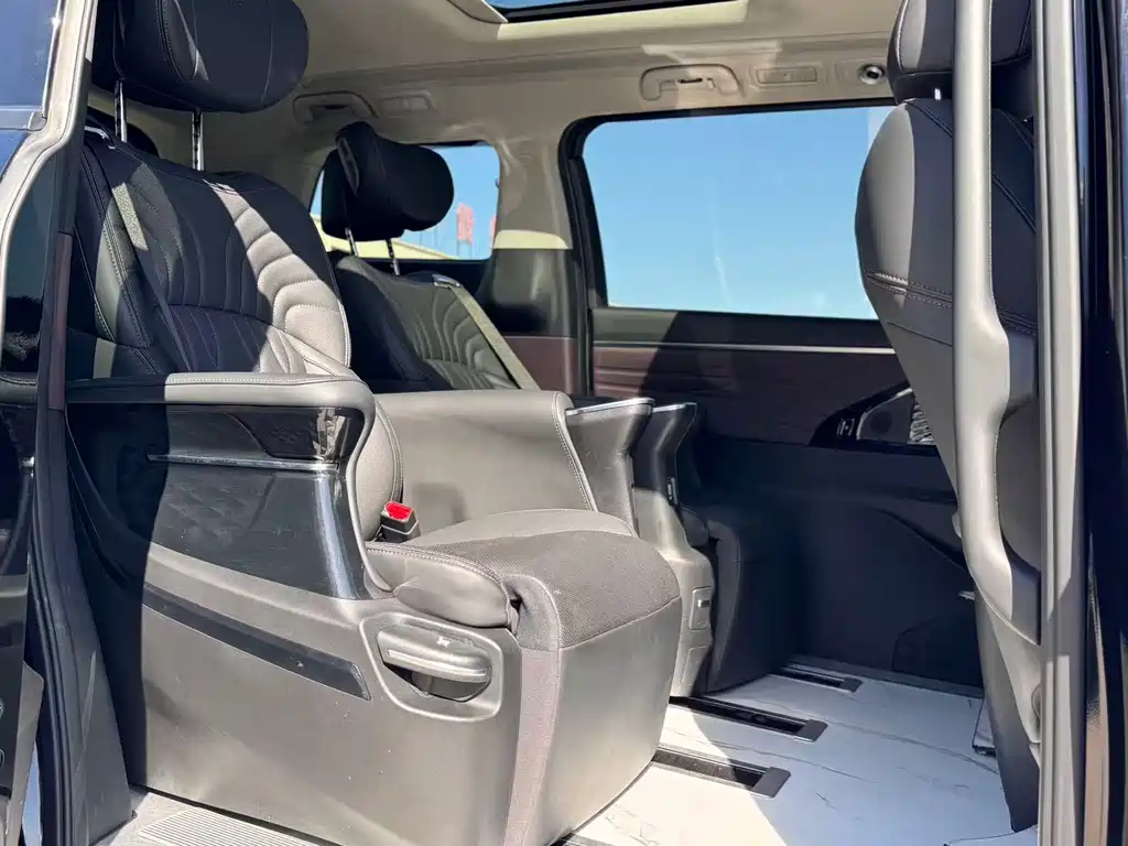 GAC Motor Trumpchi M8 — фото 10
