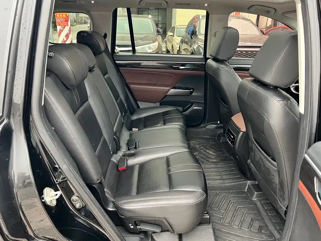 GAC Motor Trumpchi GS8 — фото 29