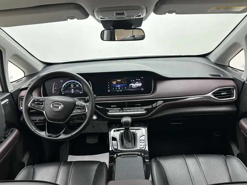 GAC Motor Trumpchi M6 — фото 6