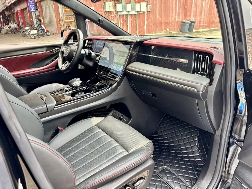 GAC Motor Trumpchi M8 — фото 11