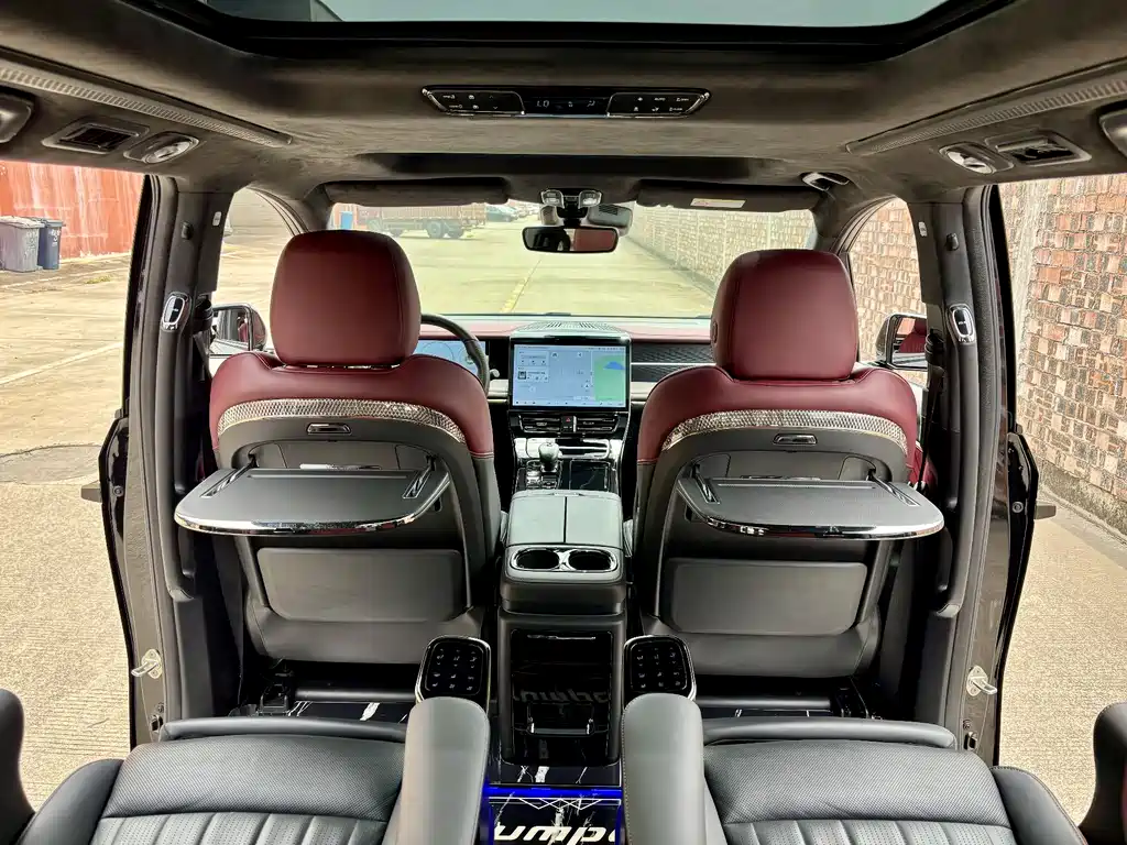 GAC Motor Trumpchi M8 — фото 13
