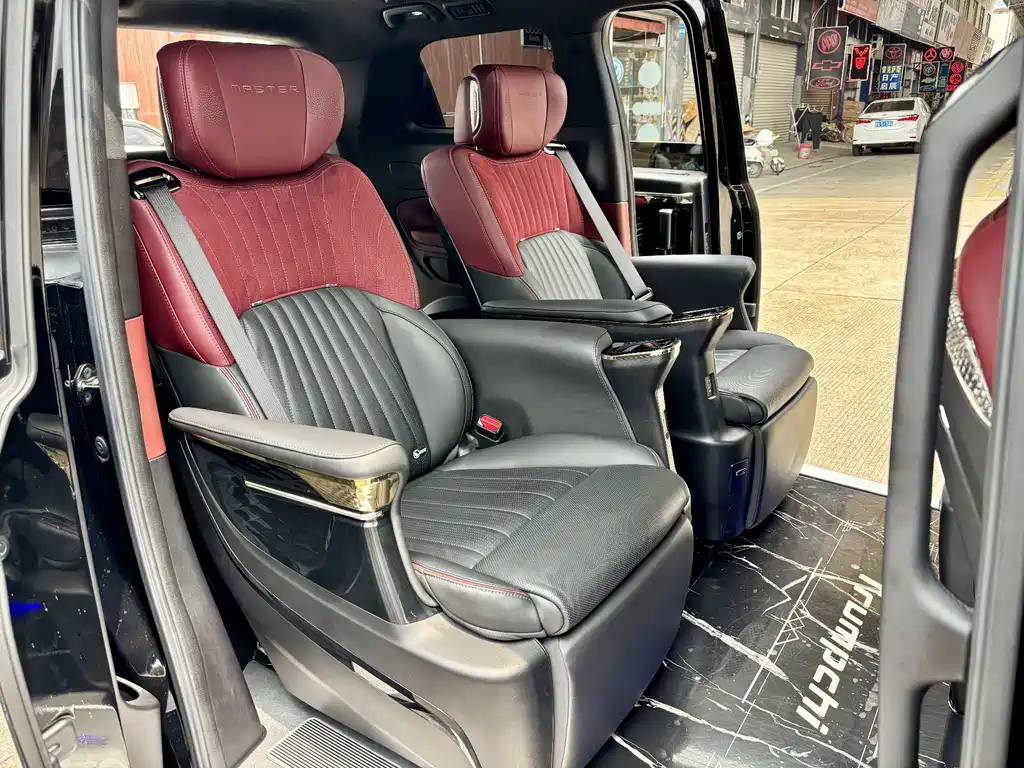 GAC Motor Trumpchi M8 — фото 14