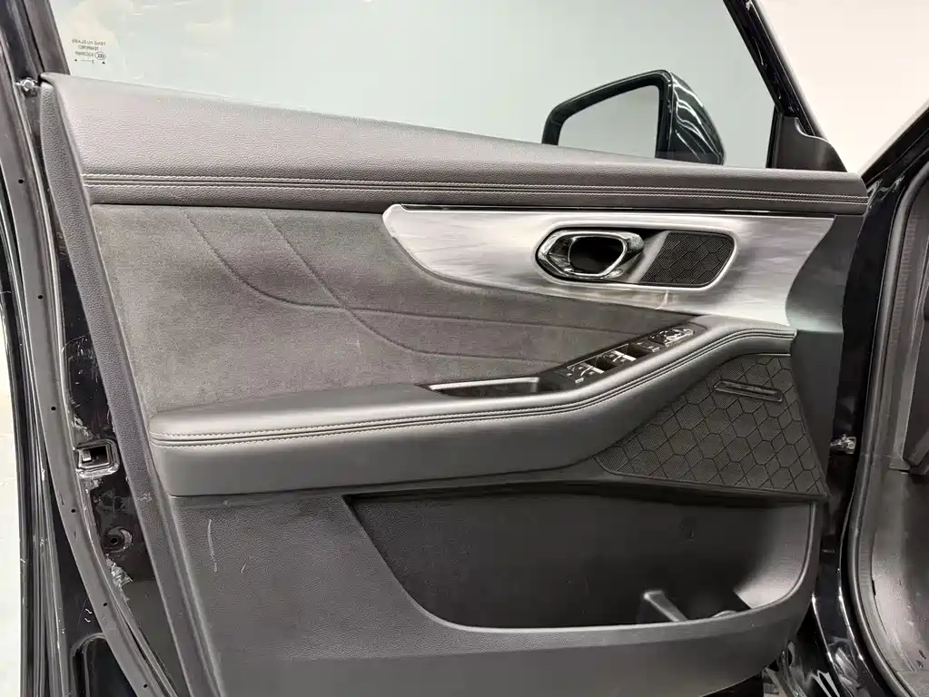 GAC Motor Trumpchi GS8 — фото 14