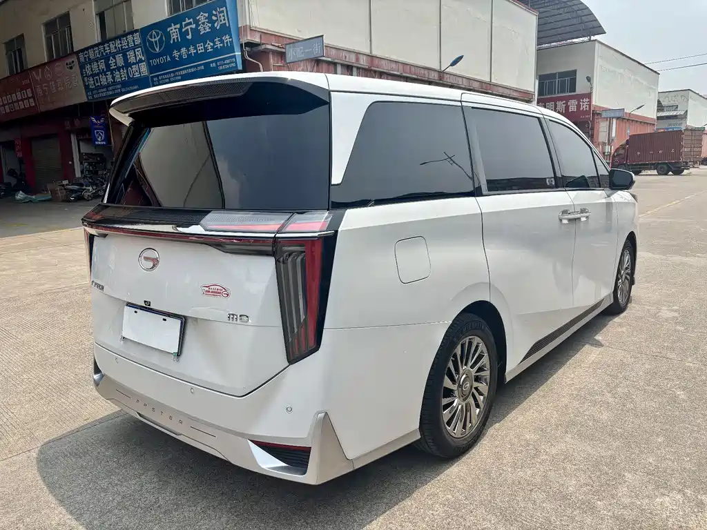 GAC Motor Trumpchi M8 — фото 4