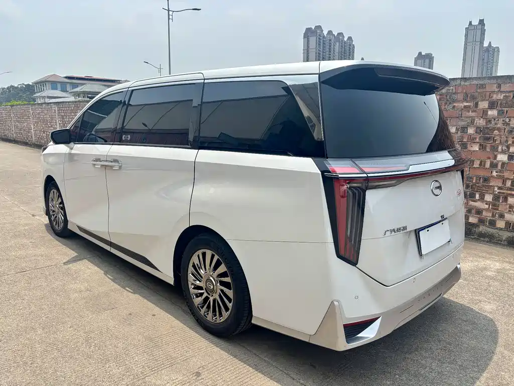 GAC Motor Trumpchi M8 — фото 6