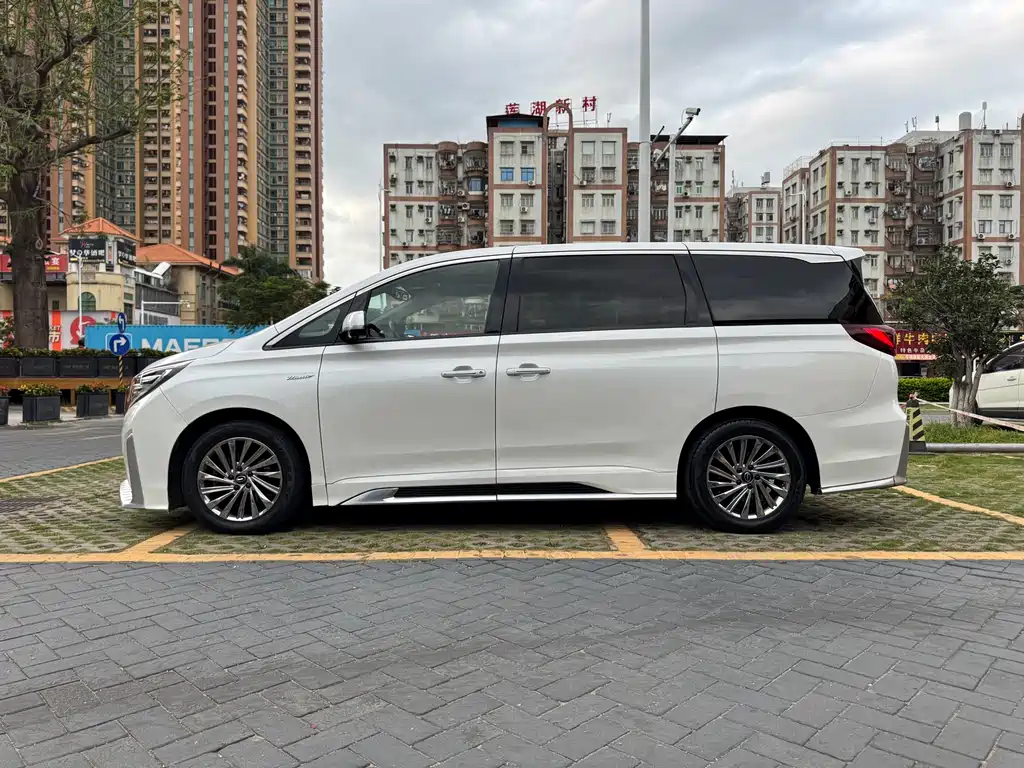 GAC Motor Trumpchi M8 — фото 8