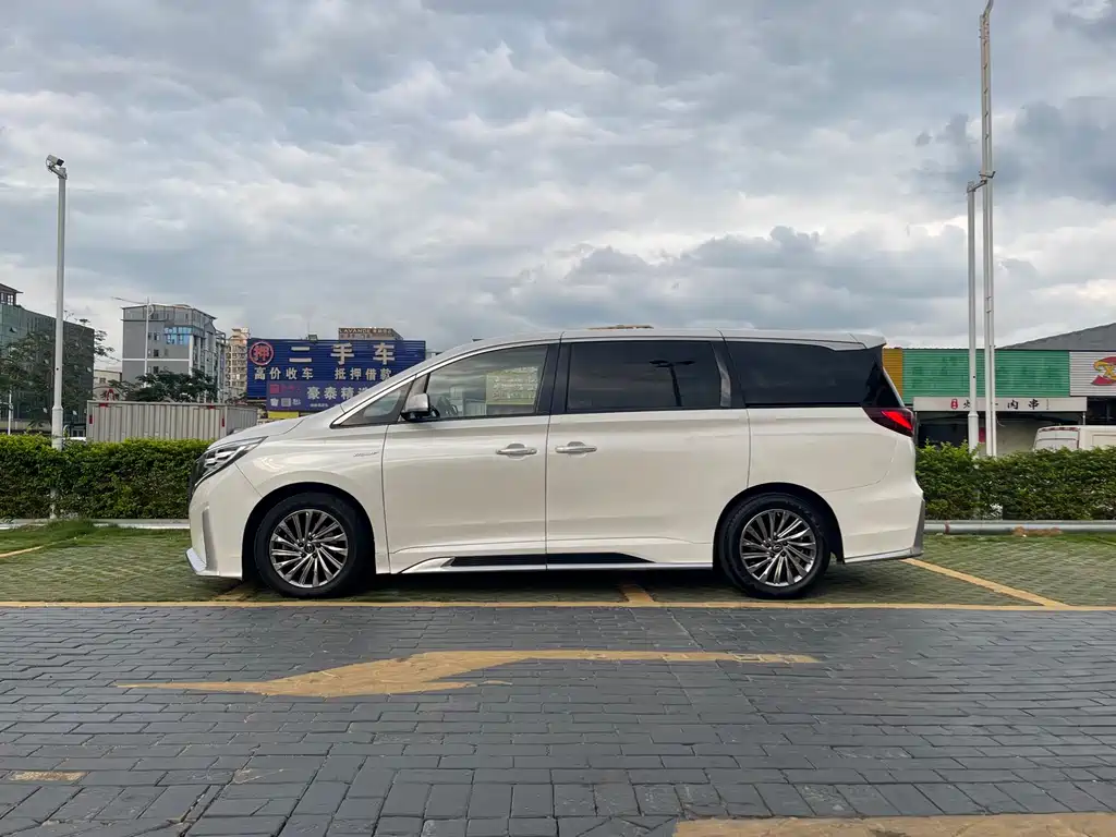 GAC Motor Trumpchi M8 — фото 7