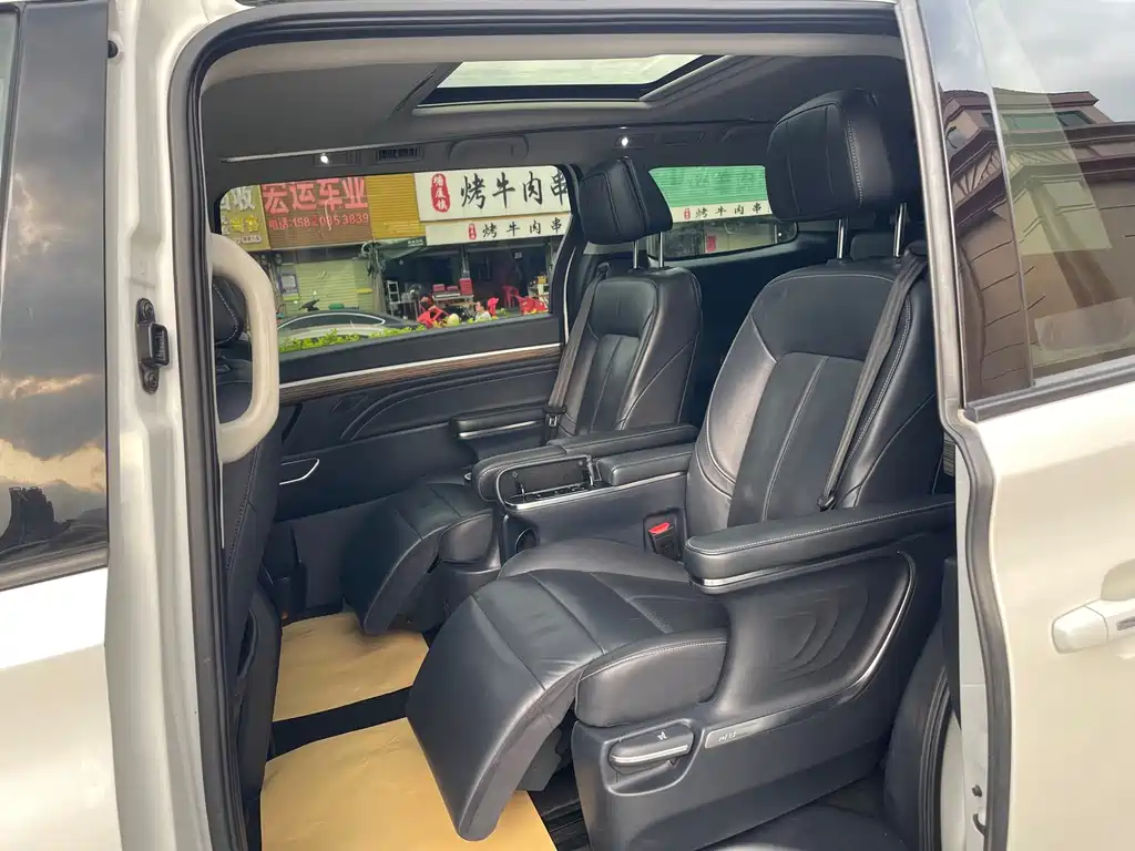 GAC Motor Trumpchi M8 — фото 10
