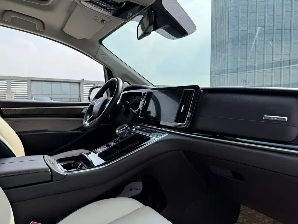 GAC Motor Trumpchi M8 — фото 13