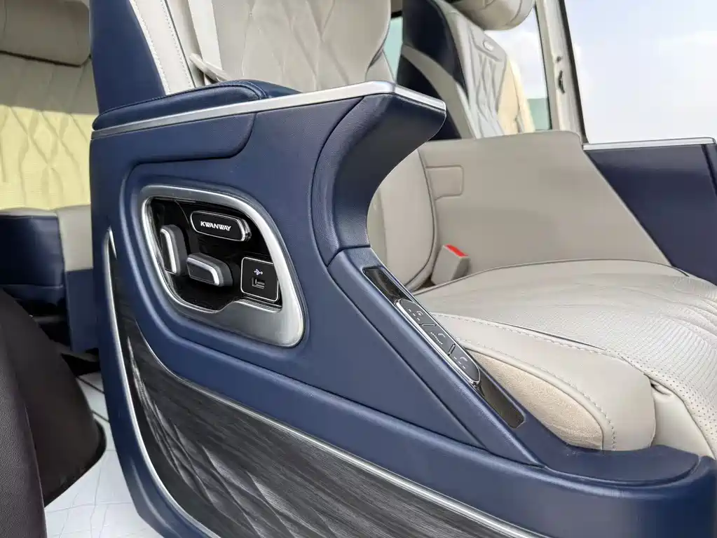 GAC Motor Trumpchi M8 — фото 31