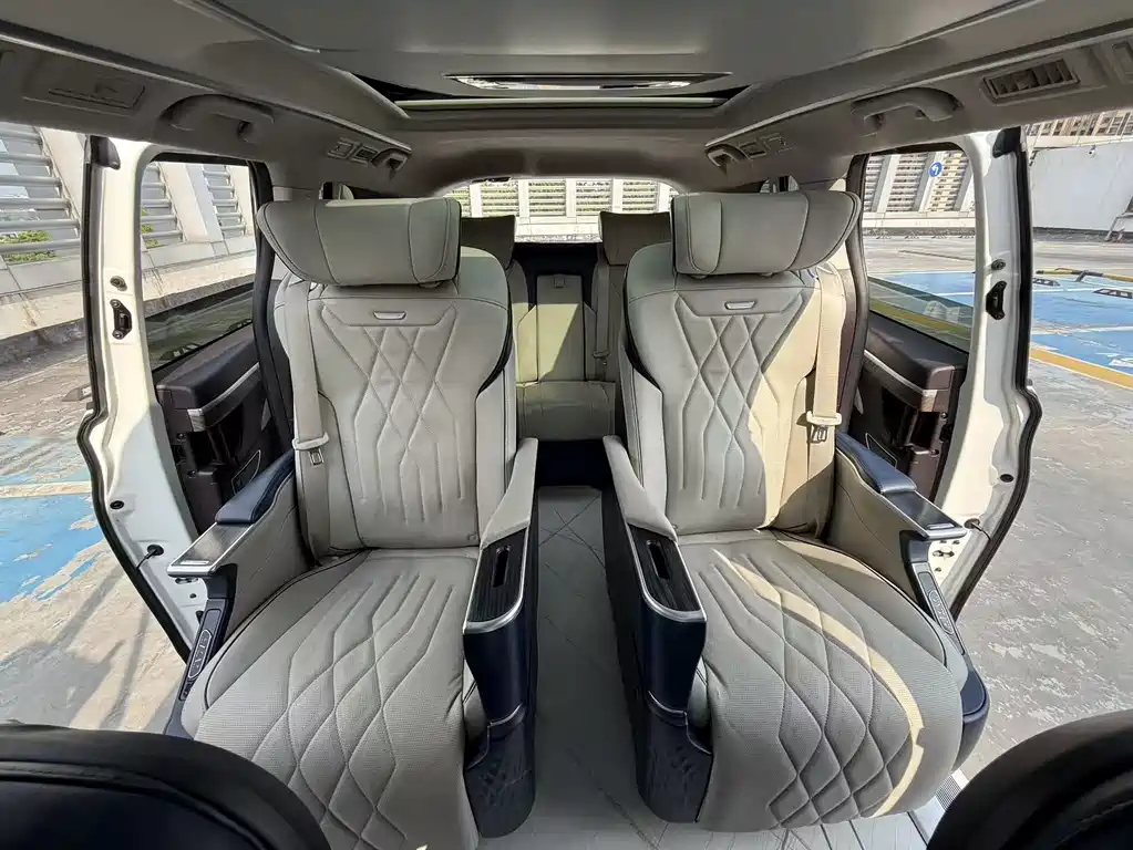 GAC Motor Trumpchi M8 — фото 32
