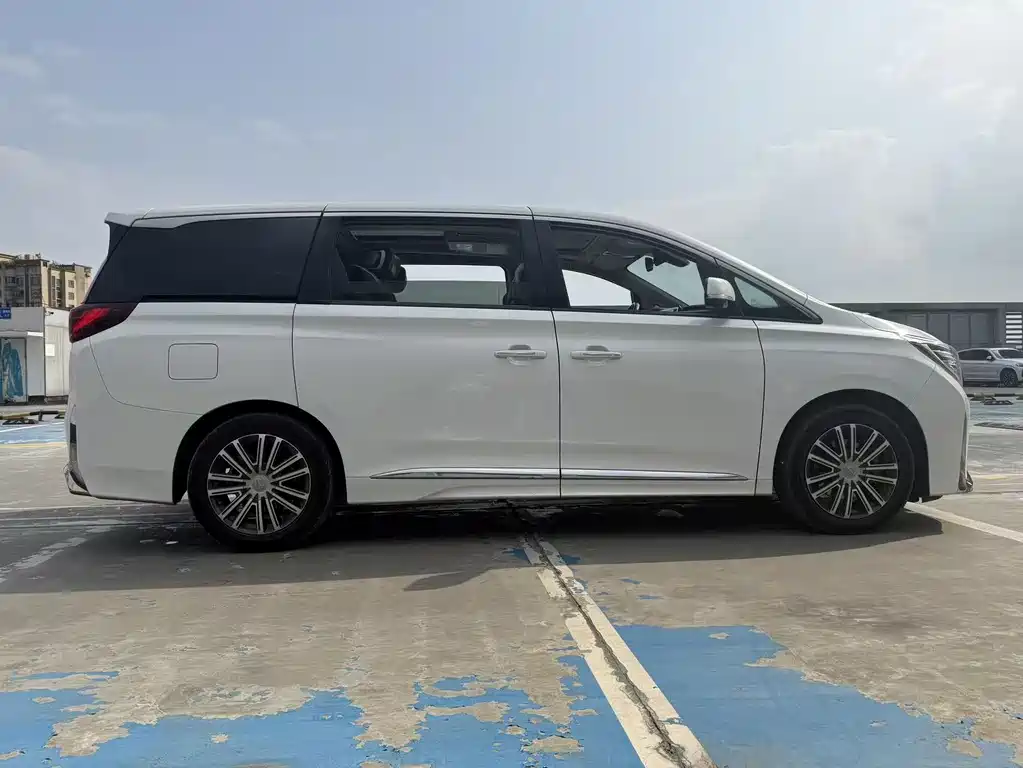 GAC Motor Trumpchi M8 — фото 5