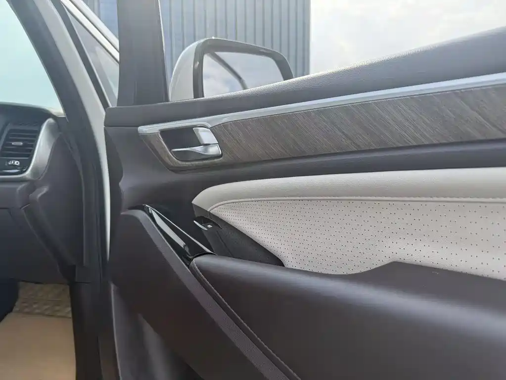 GAC Motor Trumpchi M8 — фото 10