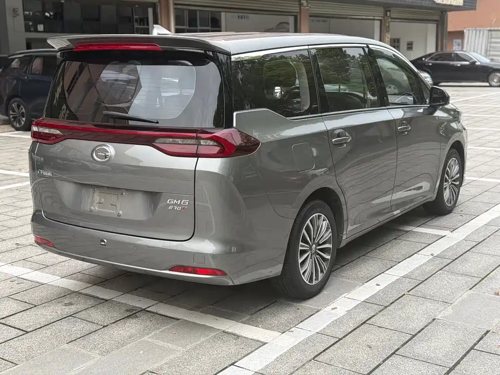 GAC Motor Trumpchi M6 — фото 9