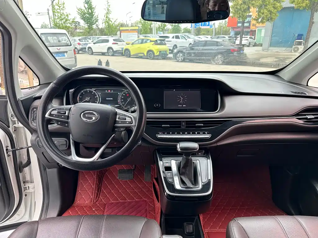GAC Motor Trumpchi M6 — фото 10