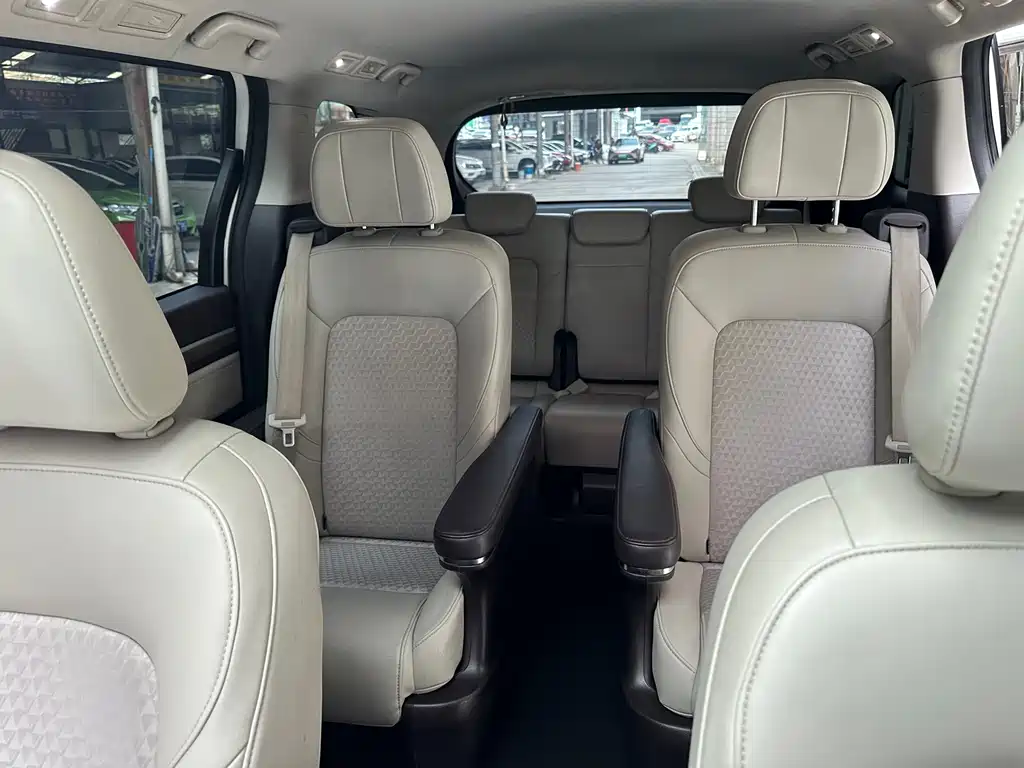 GAC Motor Trumpchi M8 — фото 8