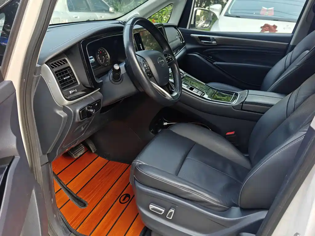 GAC Motor Trumpchi M8 — фото 18
