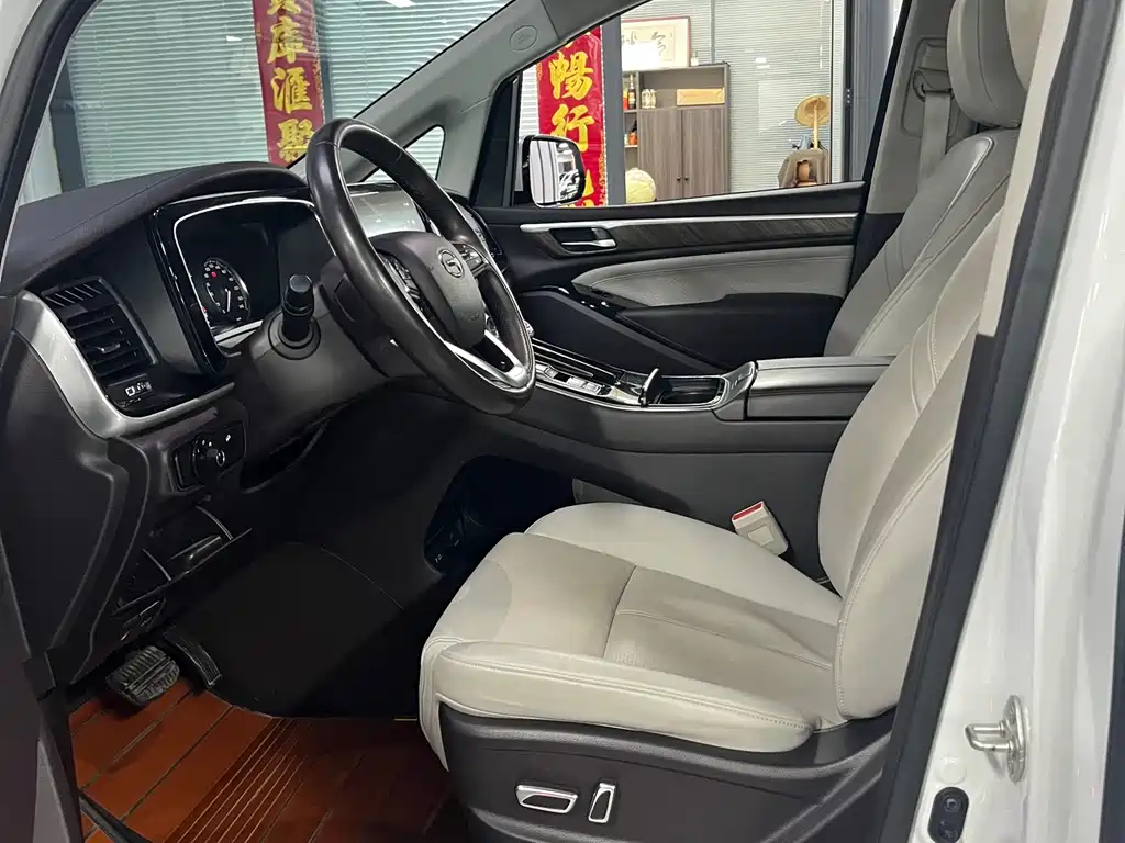 GAC Motor Trumpchi M8 — фото 14