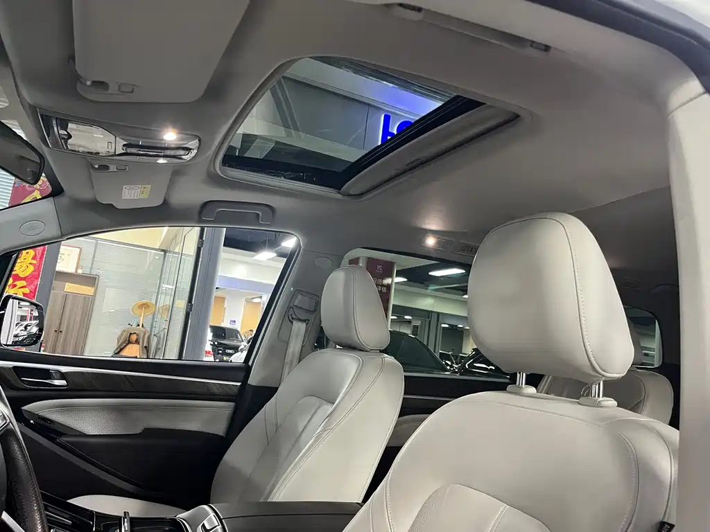 GAC Motor Trumpchi M8 — фото 19