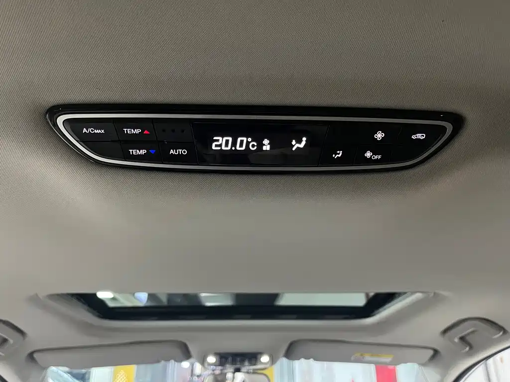 GAC Motor Trumpchi M8 — фото 32