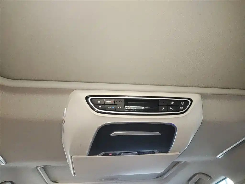GAC Motor Trumpchi M8 — фото 18