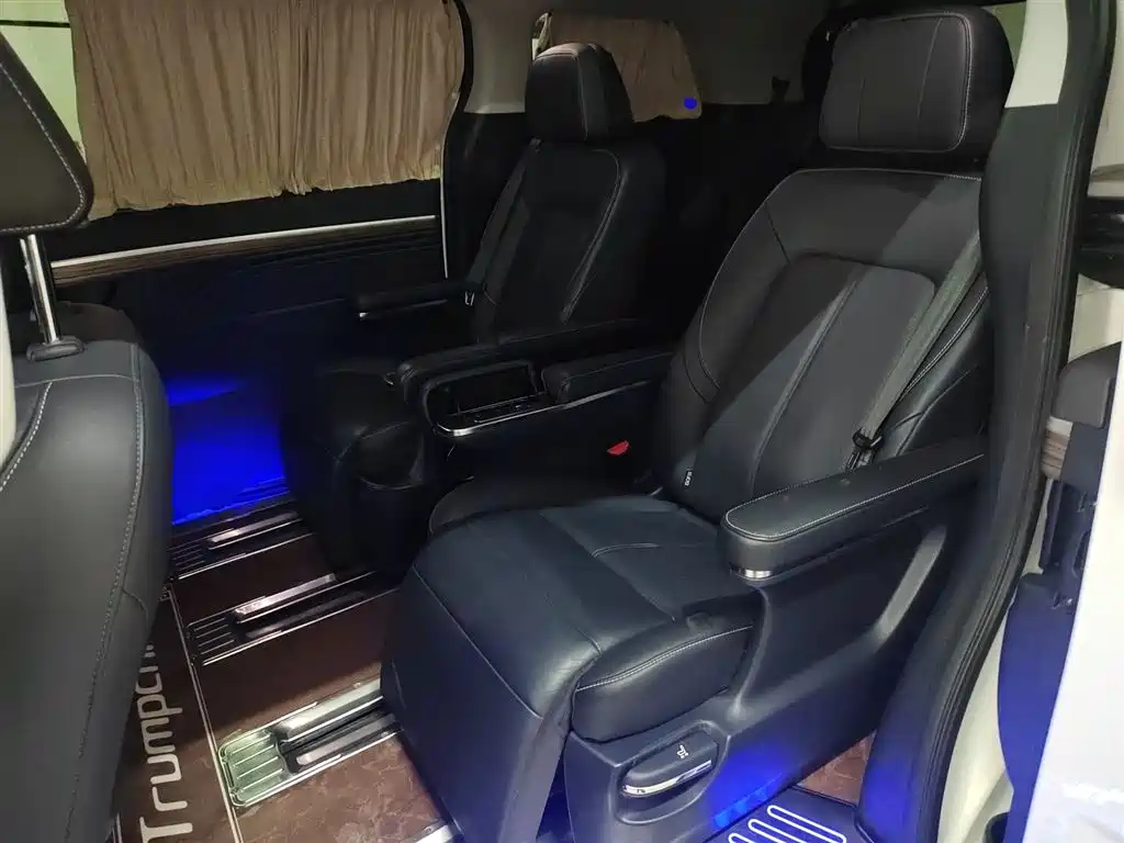 GAC Motor Trumpchi M8 — фото 14
