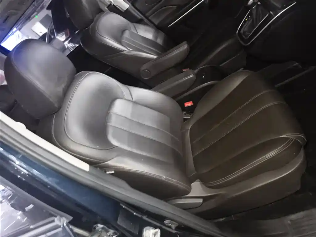 GAC Motor Trumpchi M6 — фото 20