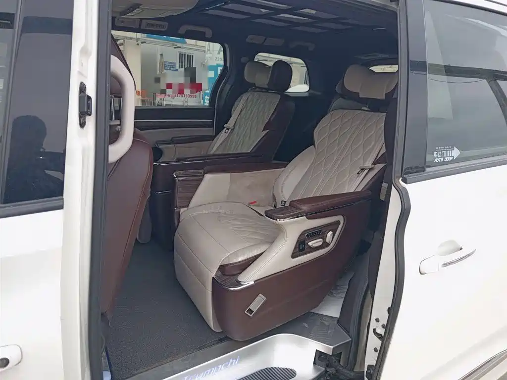 GAC Motor Trumpchi M8 — фото 13