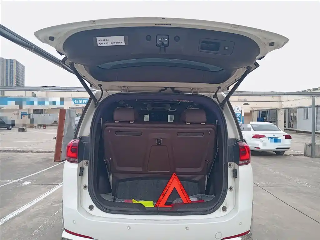 GAC Motor Trumpchi M8 — фото 15