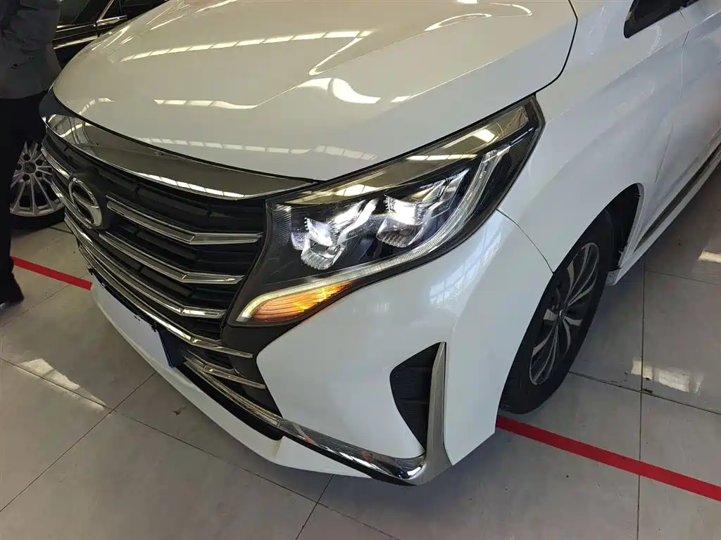 GAC Motor Trumpchi M8 — фото 24