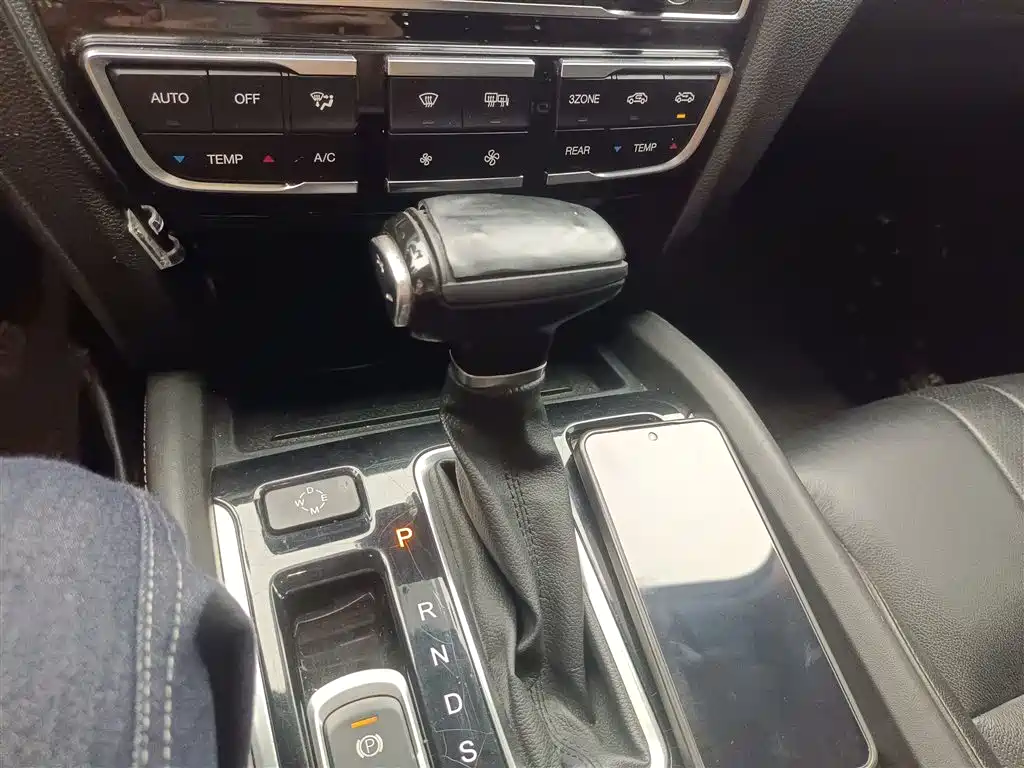 GAC Motor Trumpchi GS8 — фото 14