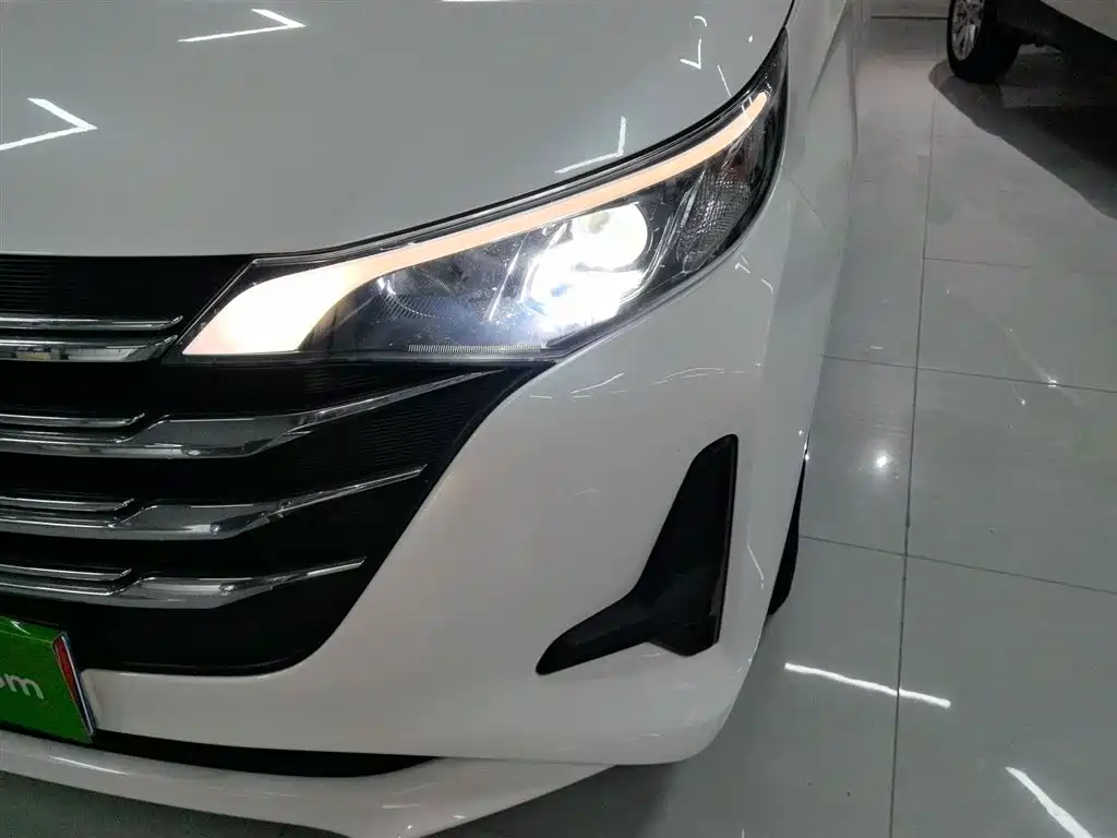 GAC Motor Trumpchi M6 — фото 15