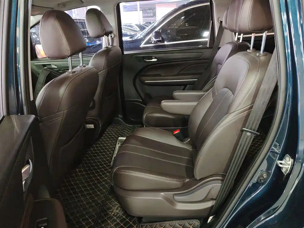 GAC Motor Trumpchi M6 — фото 17