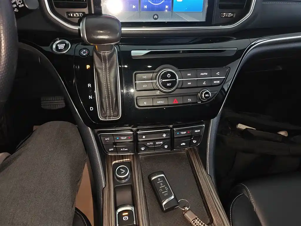 GAC Motor Trumpchi M8 — фото 14
